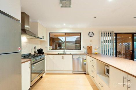 Property photo of 21 Prince Of Wales Avenue Mill Park VIC 3082