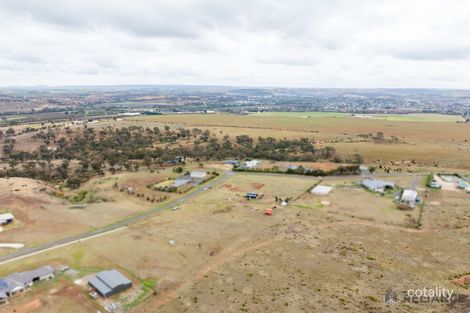 Property photo of 5 Streeton Drive Merrimu VIC 3340