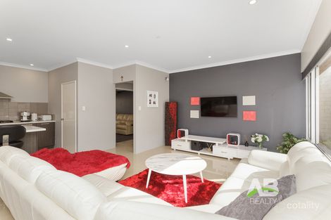 Property photo of 5 Nerium Way Sinagra WA 6065