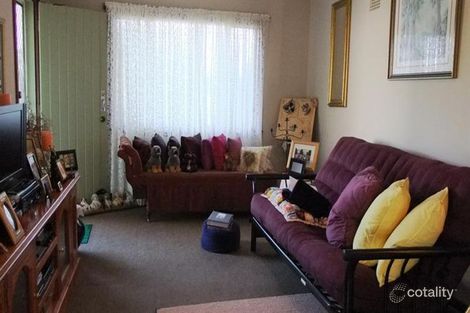 Property photo of 19 Gilmore Avenue Mount Austin NSW 2650