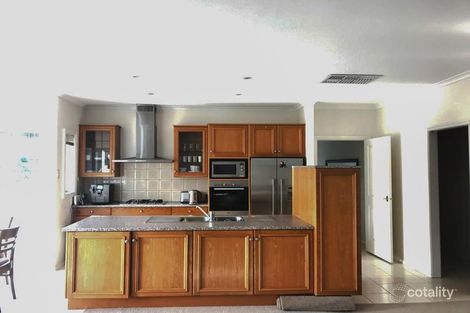 Property photo of 48 Avebury Drive Berwick VIC 3806