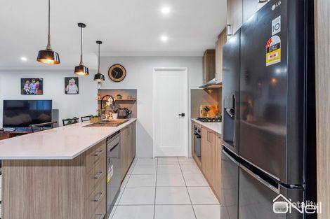 Property photo of 4 Clematis Street Byford WA 6122