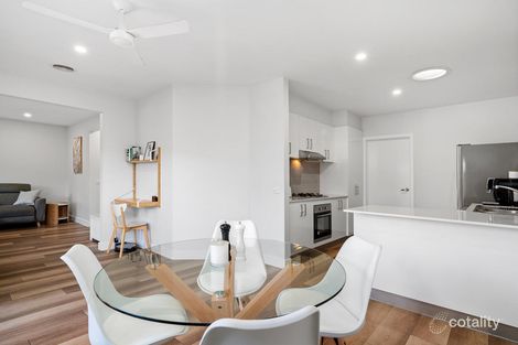 Property photo of 2/12 Bradford Drive Carrum Downs VIC 3201