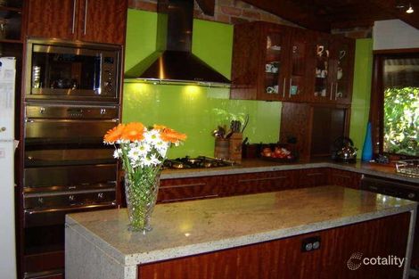 Property photo of 40 Evans Drive Benowa QLD 4217