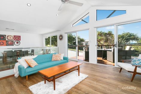 Property photo of 1/8 Orealla Crescent Sunrise Beach QLD 4567