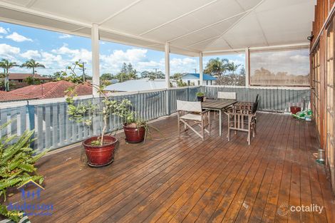 18 Garnet St, Scarborough, QLD 4020