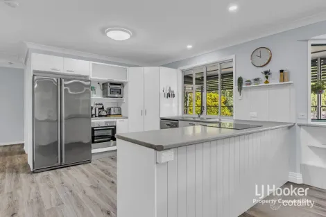 8 Garden Tce, Kallangur, QLD 4503