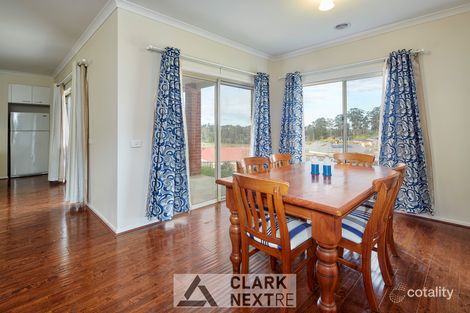 Property photo of 11 Cypress Court Drouin VIC 3818