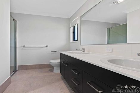 Property photo of 47 Rufous Circuit Pallara QLD 4110