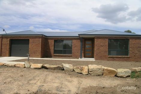 27 Stoneham St, Golden Square, VIC 3555