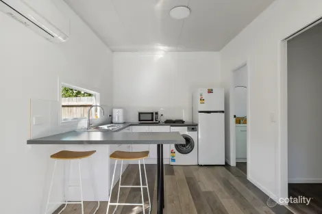 15 Samantha St, Wynnum West, QLD 4178