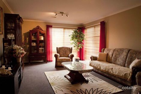 Property photo of 8 Dunroe Court Warrnambool VIC 3280