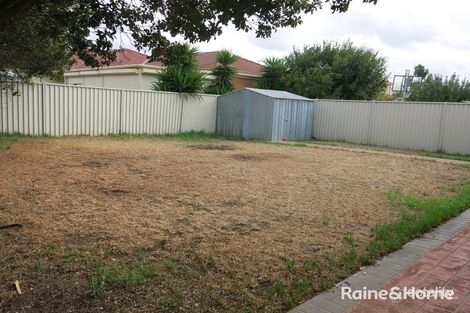 14 Wyperfeld Cct, Caroline Springs, VIC 3023