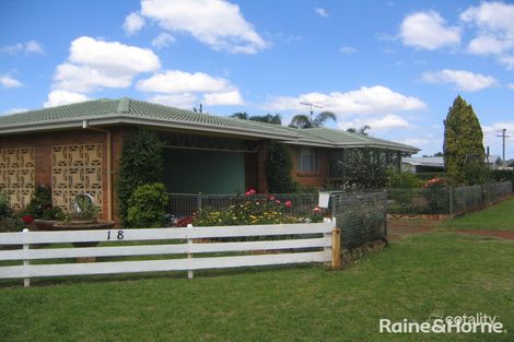 18 Kettle St, Rockville, QLD 4350