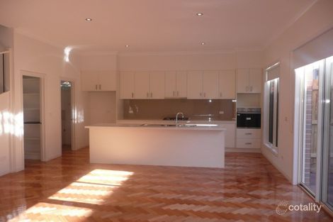 Property photo of 21 Valley Parade Glen Iris VIC 3146