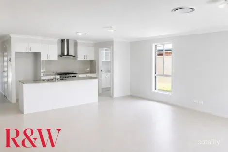 Property photo of 3 Pekin Street Spring Farm NSW 2570