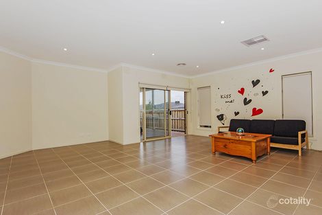 Property photo of 16 Ceratta Crescent Tarneit VIC 3029