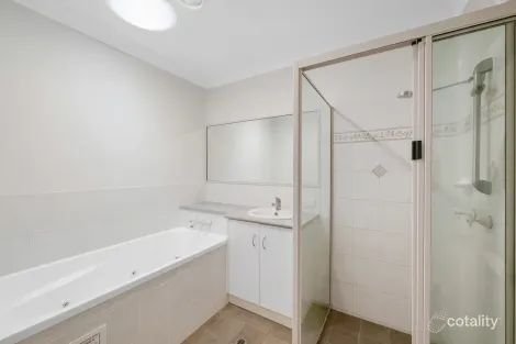 Property photo of 4/22A Spencer Street Harristown QLD 4350