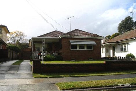 8 Mcraes Ave, Penshurst, NSW 2222