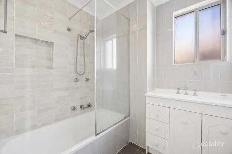 Property photo of 9/1A Davison Street Crestwood NSW 2620