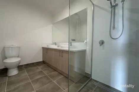 Property photo of 14 Stobie Crescent Leneva VIC 3691