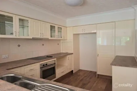 Property photo of 4/5-7 Tarni Avenue Palm Beach QLD 4221