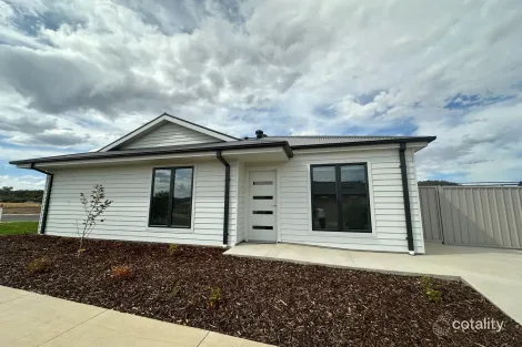 12 Raymond St, Leneva, VIC 3691