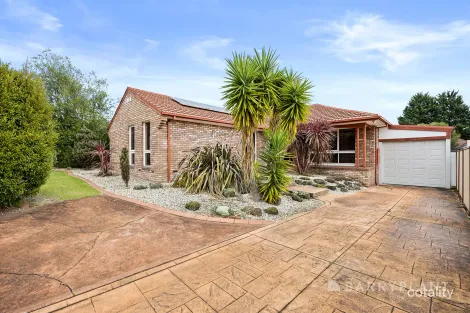 Property photo of 21 Grove End Road Endeavour Hills VIC 3802
