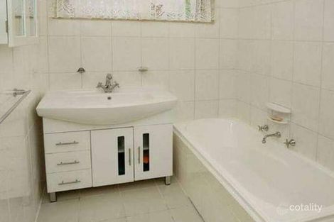 Property photo of 16 Bundeena Avenue Kealba VIC 3021