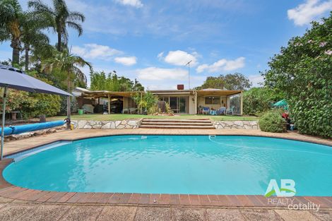 Property photo of 28 Manbari Crescent Wanneroo WA 6065
