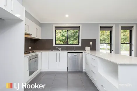2 Bishop Kennedy Cl, Oxley Vale, NSW 2340