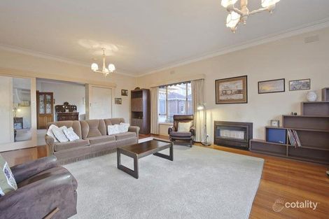 Property photo of 11 Castella Street Ivanhoe East VIC 3079