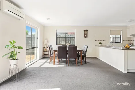 Property photo of 19 Wendel Court Carrum Downs VIC 3201
