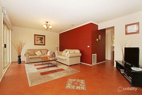 Property photo of 17 Rivergum Place Hillside VIC 3037