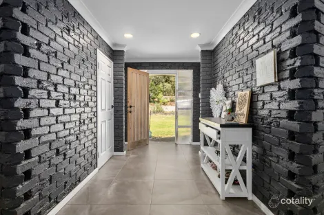 71 Fryar Rd, Eagleby, QLD 4207