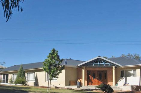 2 Tregeagle Ave, Tea Tree Gully, SA 5091