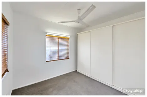 Property photo of 13 Beak Street Koongal QLD 4701
