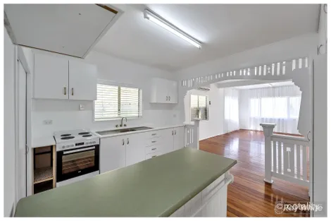 Property photo of 13 Beak Street Koongal QLD 4701