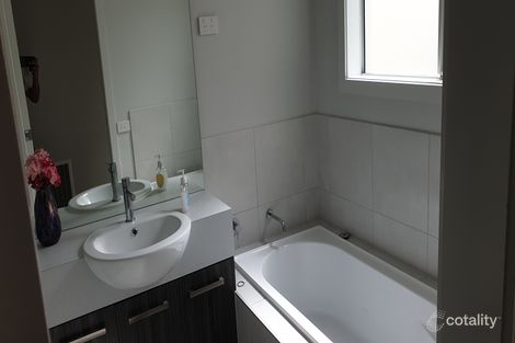 Property photo of 3A Leveque Loop Craigieburn VIC 3064