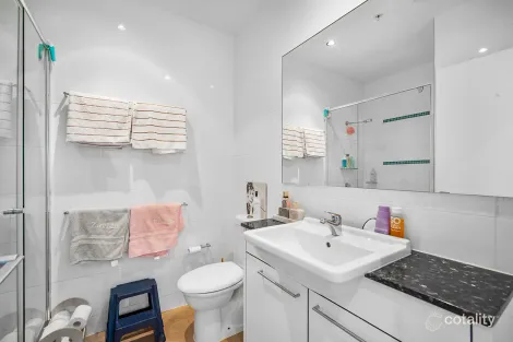 Property photo of 2403/22 Surf Parade Broadbeach QLD 4218