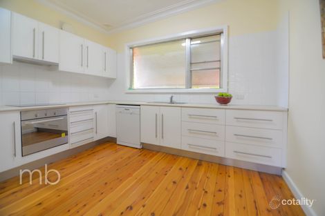 Property photo of 16 Alkira Way Orange NSW 2800