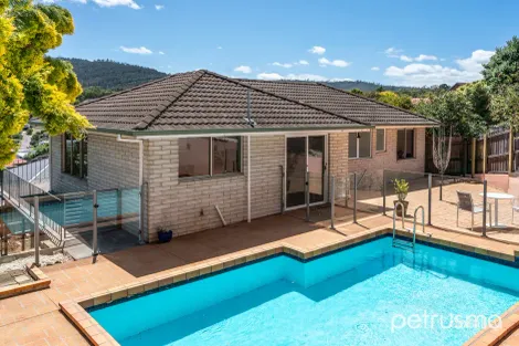 Property photo of 5 Elwood Drive Lindisfarne TAS 7015