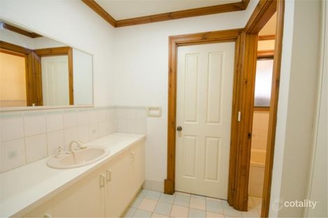 Property photo of 2 Kelly Street Clare SA 5453