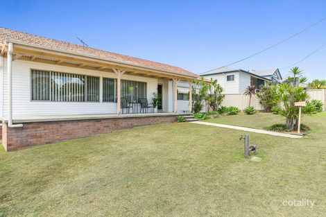 Property photo of 2 Nikkinbah Street Belmont North NSW 2280