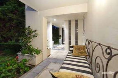 Property photo of 13 Bougainvillea Avenue Indooroopilly QLD 4068