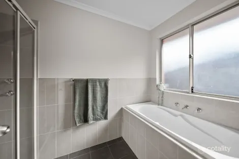 Property photo of 33 Field Street Parafield Gardens SA 5107