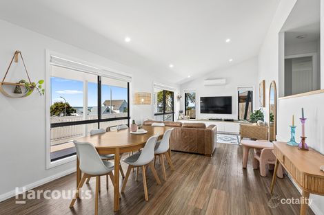 Property photo of 70 Barton Drive Kiama Downs NSW 2533