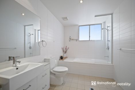 Property photo of 510/19 Hill Road Wentworth Point NSW 2127