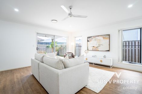 Property photo of 8 Woocoo Close Pimpama QLD 4209