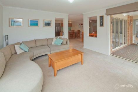 Property photo of 32 Von Nida Drive Cranbourne North VIC 3977